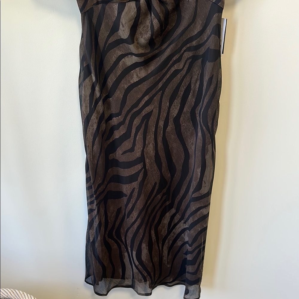 DKNY Sz 12 Animal Print Sheath Midi Dress with Flutter Sleeves • NWT! - Picture 4 of 12
